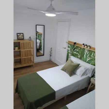 Rent4 Delicias Apartment *